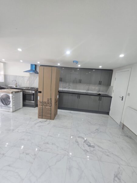 45 Grosvenor rd E7 8HZ
