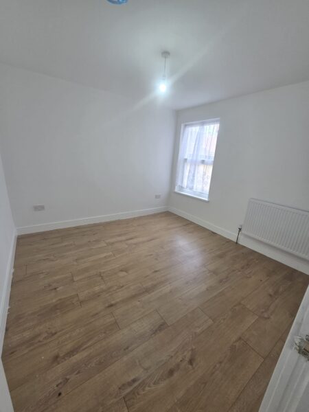 45 Grosvenor rd E7 8HZ