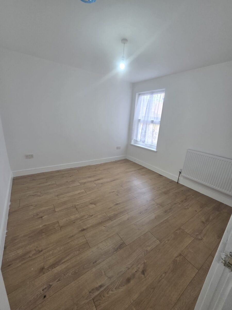 45 Grosvenor rd E7 8HZ