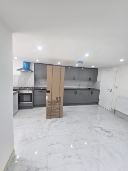 45 Grosvenor rd E7 8HZ