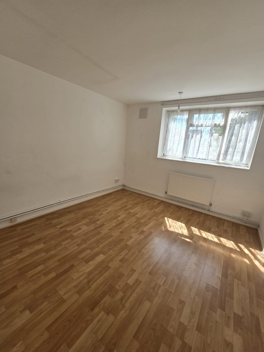 2-Bedroom Flat, IG11