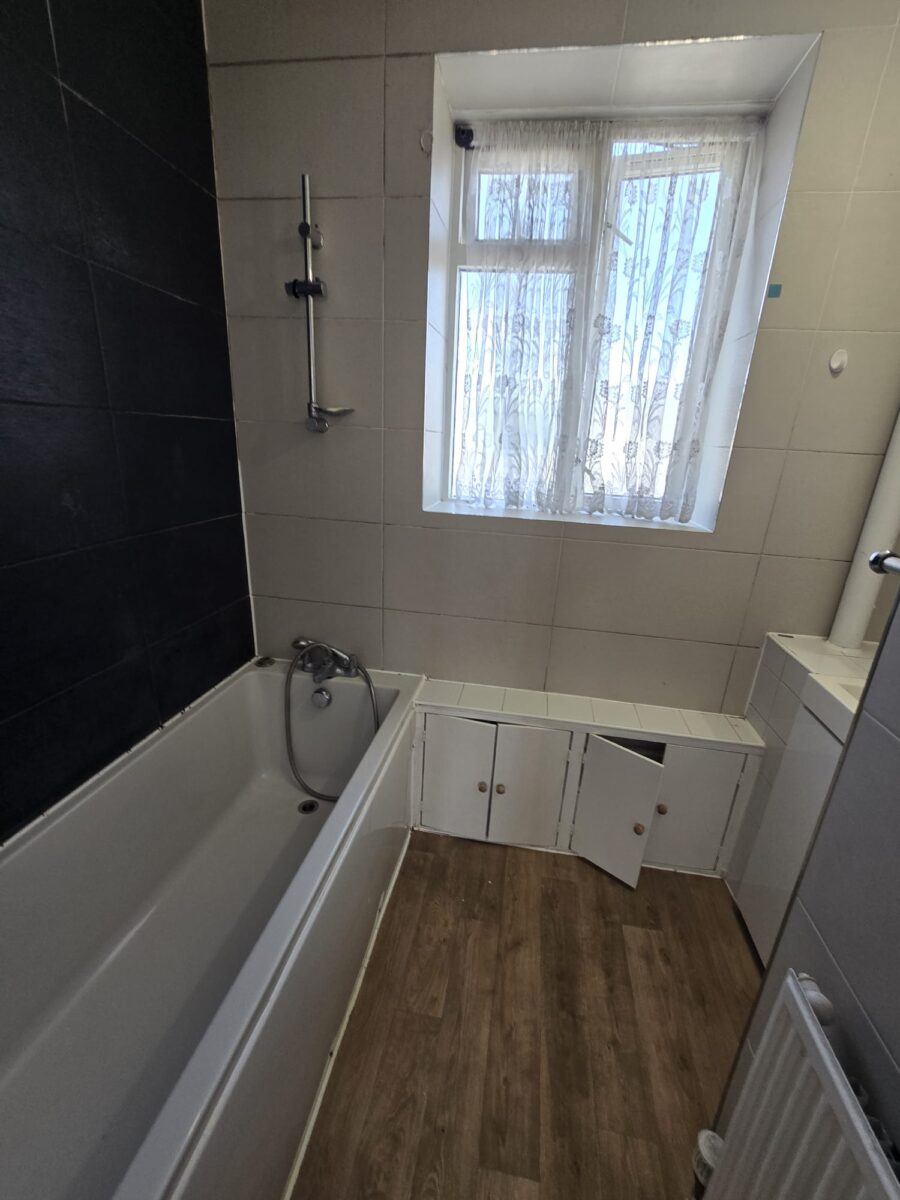 2-Bedroom Flat, IG11