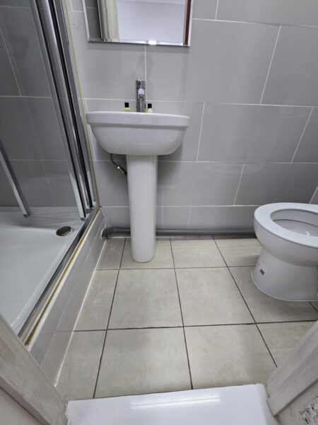 Selections of Ensuit Room with Bills From £800-£1300