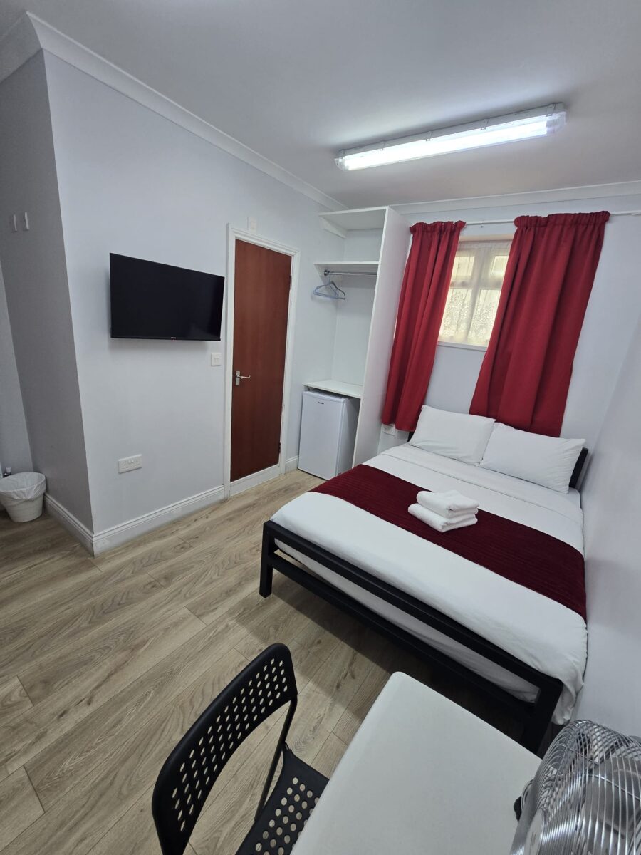Selections of Ensuit Room with Bills From £800-£1300