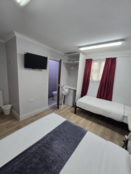 Selections of Ensuit Room with Bills From £800-£1300