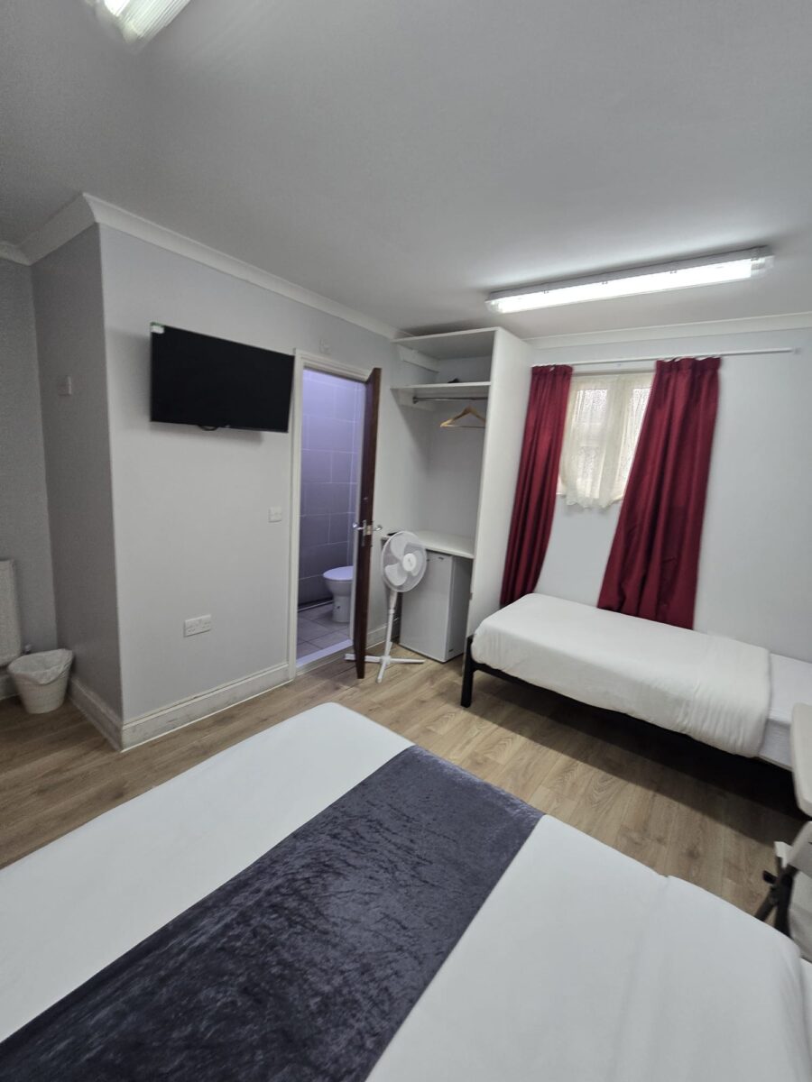 Selections of Ensuit Room with Bills From £800-£1300