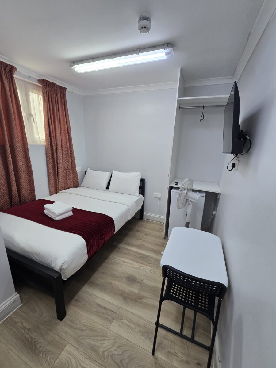 Selections of Ensuit Room with Bills From £800-£1300