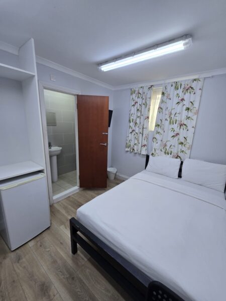 Selections of Ensuit Room with Bills From £800-£1300