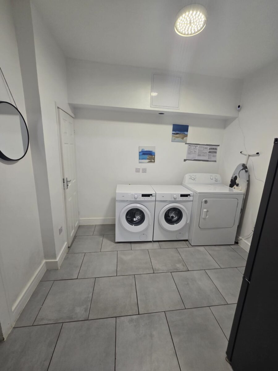 King-Size En-Suite Room with Bills £1250