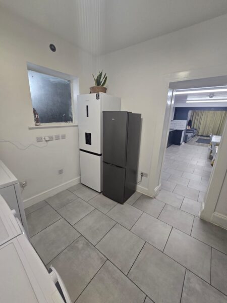 King-Size En-Suite Room with Bills £1250