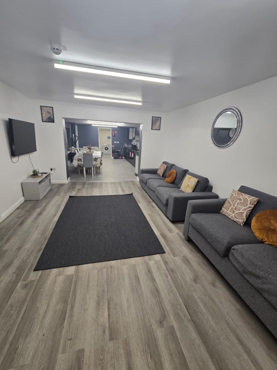 King-Size En-Suite Room with Bills £1250