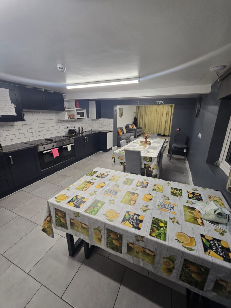 King-Size En-Suite Room with Bills £1250