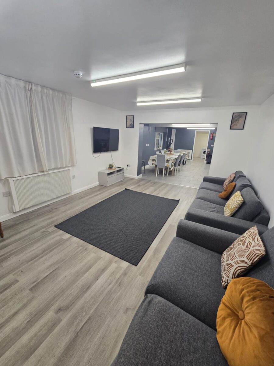 King-Size En-Suite Room with Bills £1250