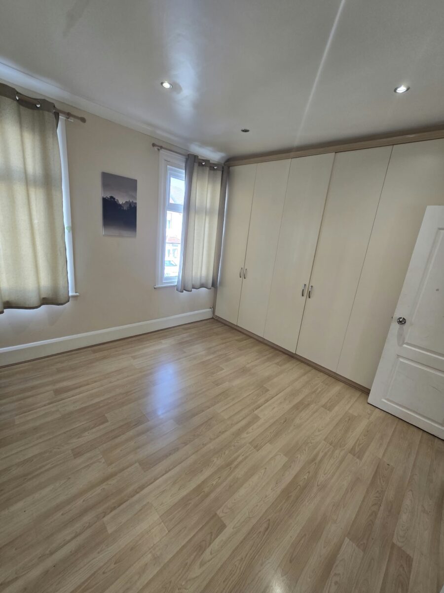 Refurbished 3-Bedroom House For Rent, IG1