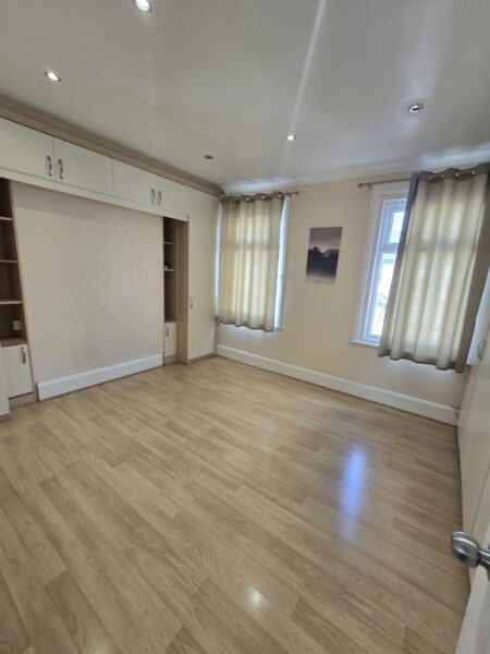 Refurbished 3-Bedroom House For Rent, IG1