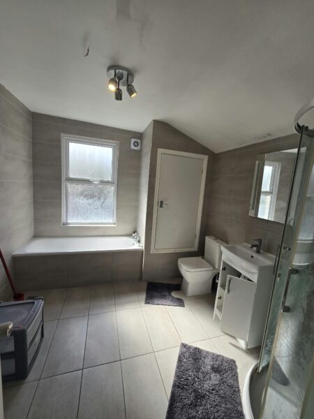 Refurbished 3-Bedroom House For Rent, IG1