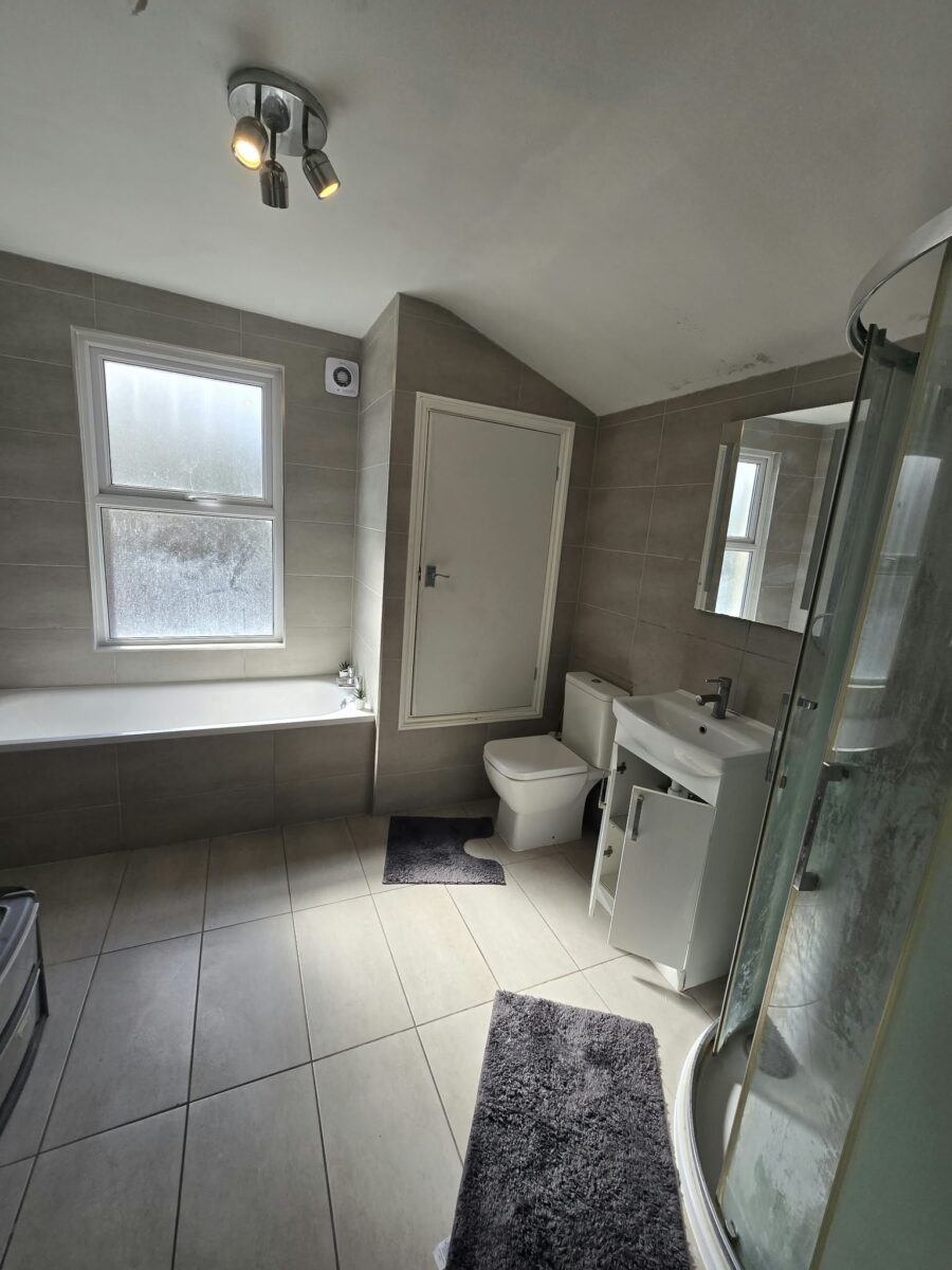 Refurbished 3-Bedroom House For Rent, IG1