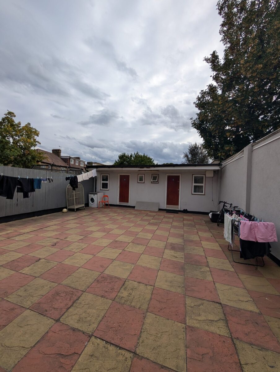 2 En-Suite Rooms with Bathrooms For Rent, IG11 £1000 Each with Bills