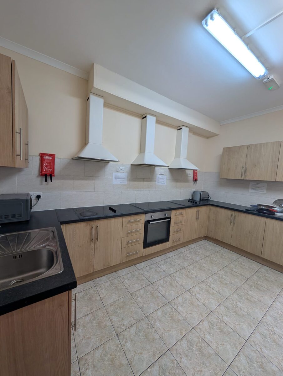 2 En-Suite Rooms with Bathrooms For Rent, IG11 £1000 Each with Bills