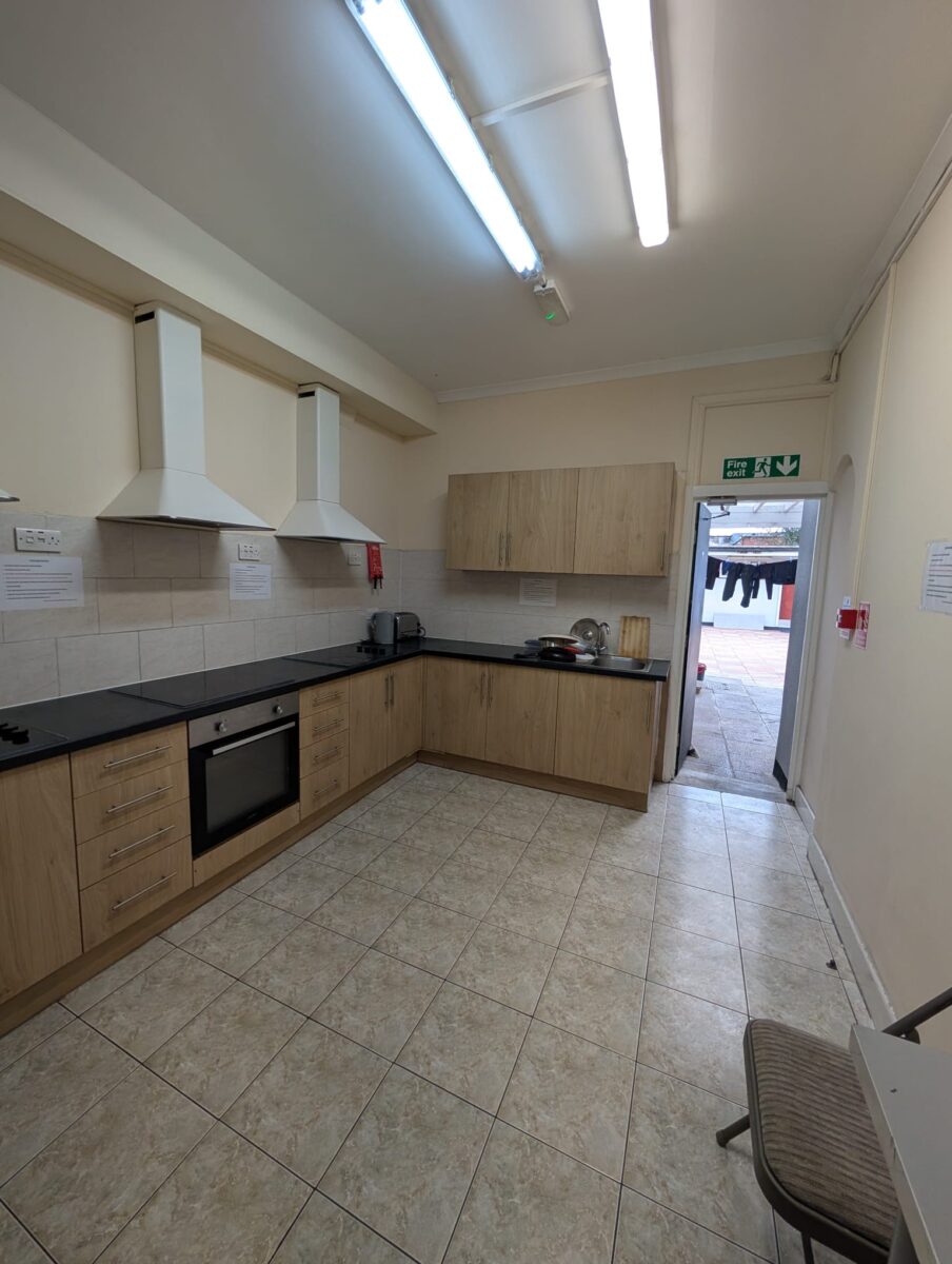 2 En-Suite Rooms with Bathrooms For Rent, IG11 £1000 Each with Bills