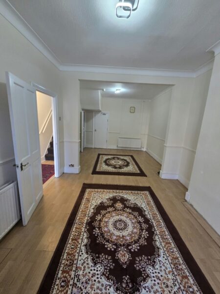 Spacious Four-Bedroom House For Rent - IG1