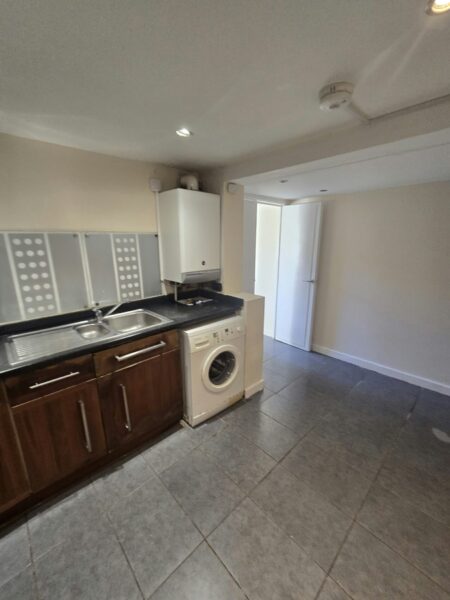 Spacious Four-Bedroom House For Rent - IG1