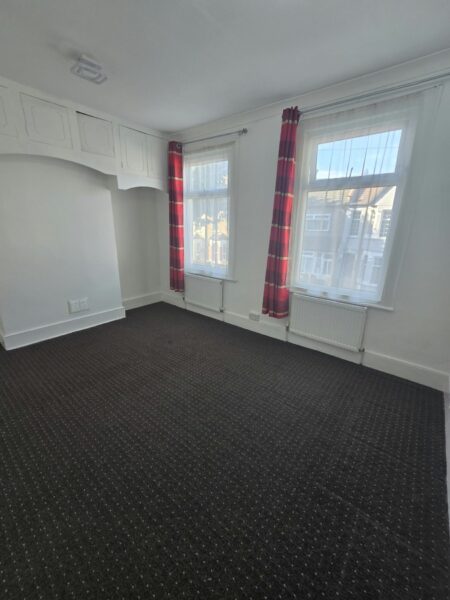 Spacious Four-Bedroom House For Rent - IG1