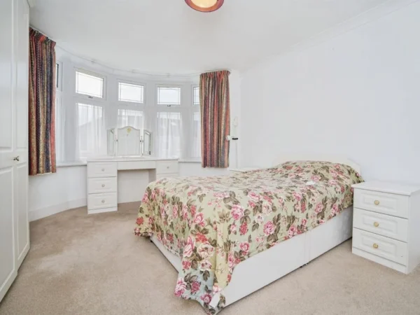 Selections Of Rooms In shared House from £600 in IG11 9XB