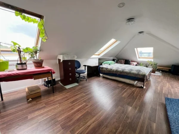 Selections Of Rooms In shared House from £600 in IG11 9XB